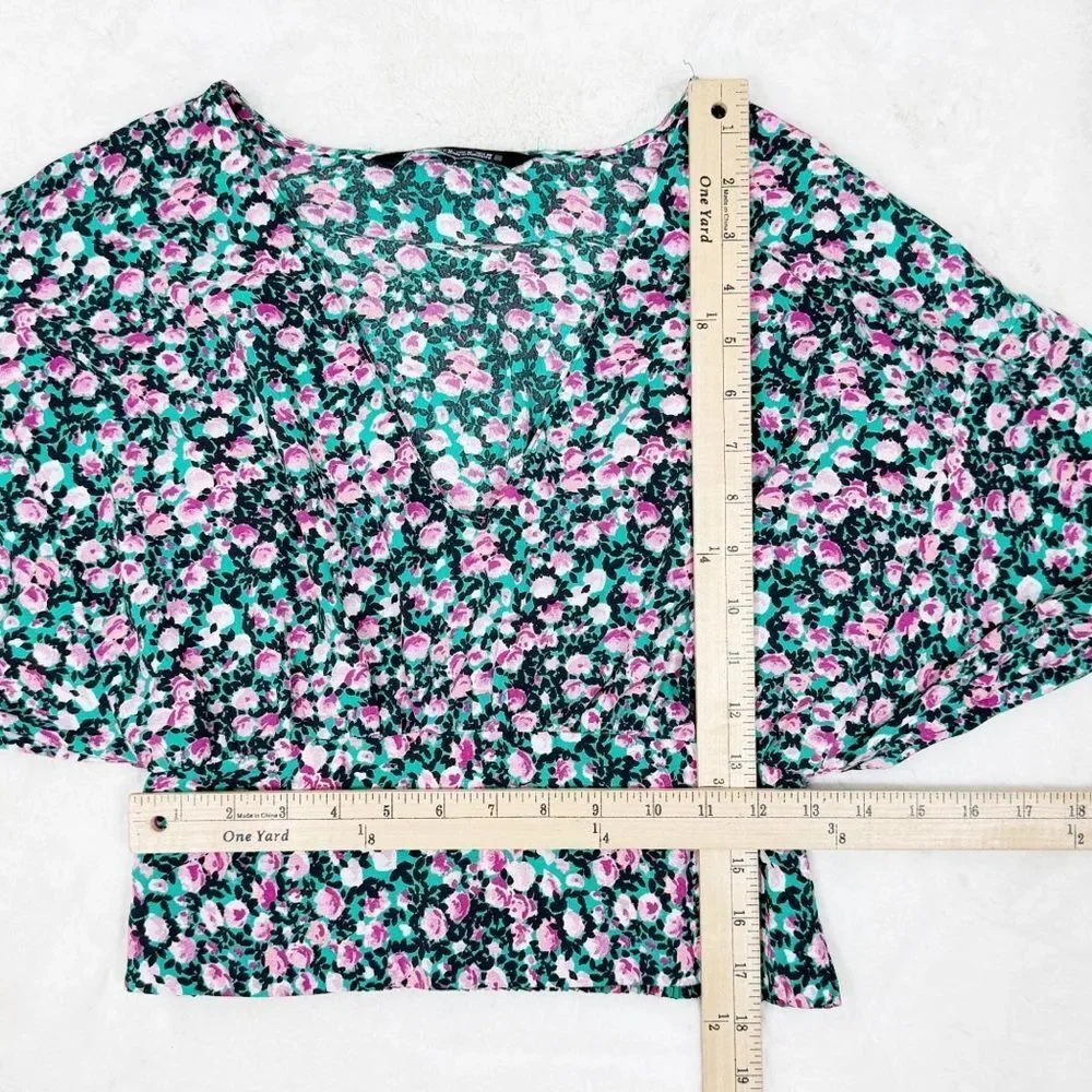 Zara Floral V-Neck Smocked Waist Crop Top Blouse Pink Green Medium‎